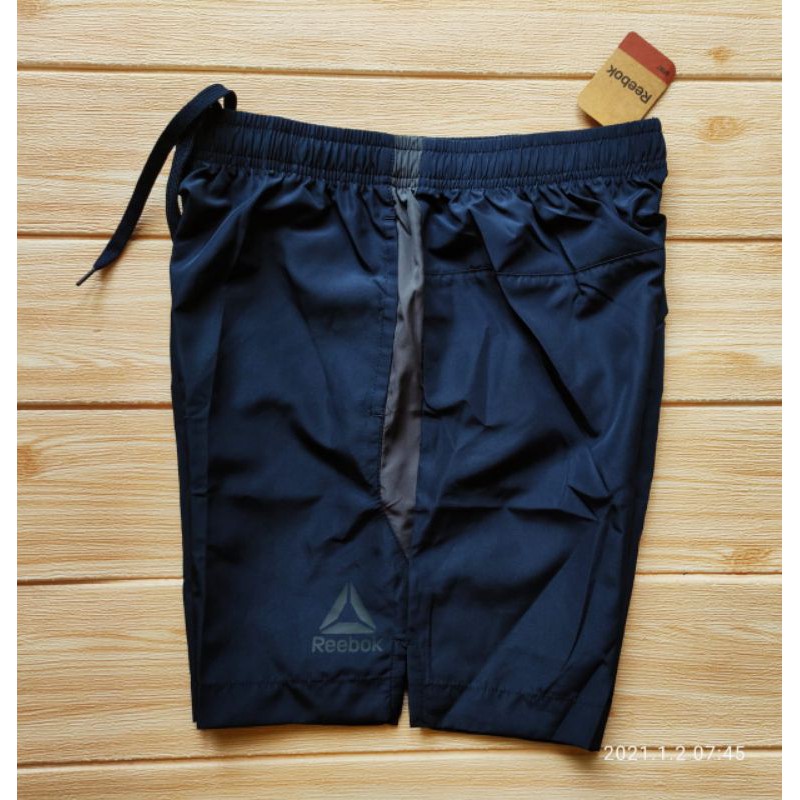 Celana on sale running reebok