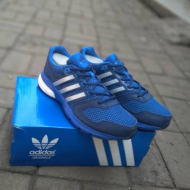 Harga sepatu adidas questar boost clearance original