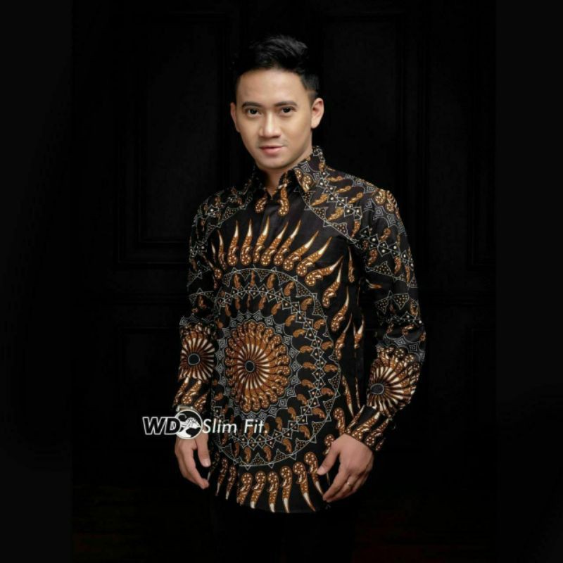 Jual Batik Kemeja Bermotif Elegan Adem Dipakai Motif Yang Kece Bahan ...