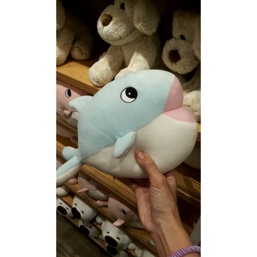 Jual MINISO! Whale plush toy / boneka ikan uk 27cm. Ada 2wrn. Boneka