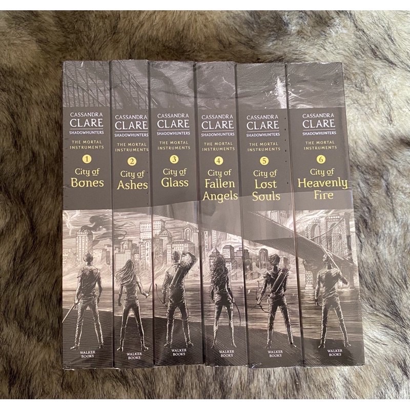 The Mortal Instruments: City of Bones 洋書 - 洋書