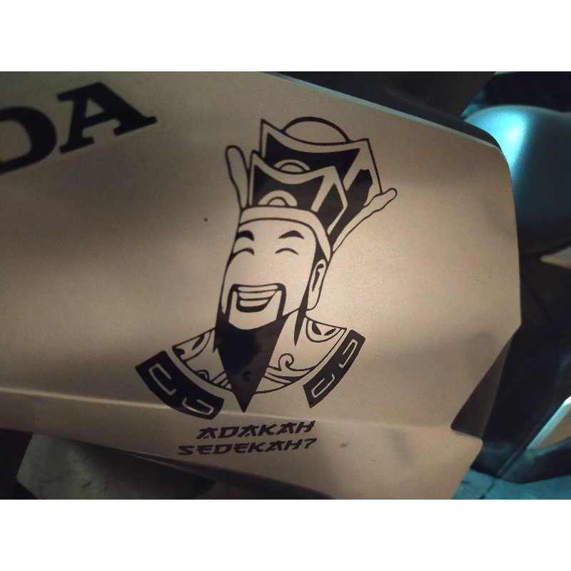 Jual Cutting Stiker/Sticker Kakek Merah Domino Higgs Kecil Untuk ...