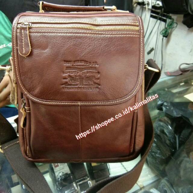 Levis tas discount