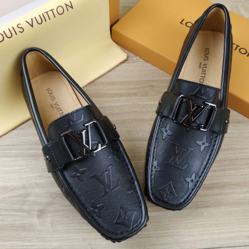 Sepatu pria LV Louis vouitton original size 9½. Model baru, Fesyen