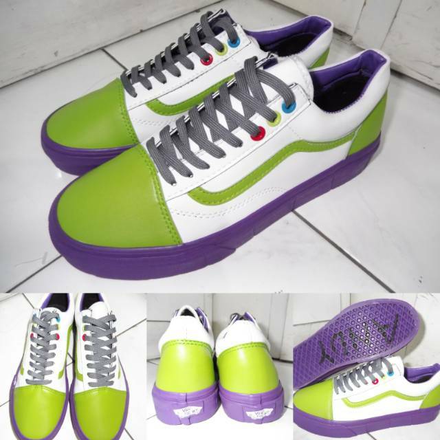 Jual vans toy story hotsell