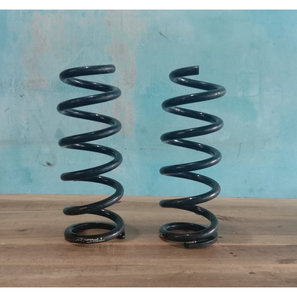 Jual Coil Spring Per Rear Toyota Fortuner / Per Belakang Toyota ...