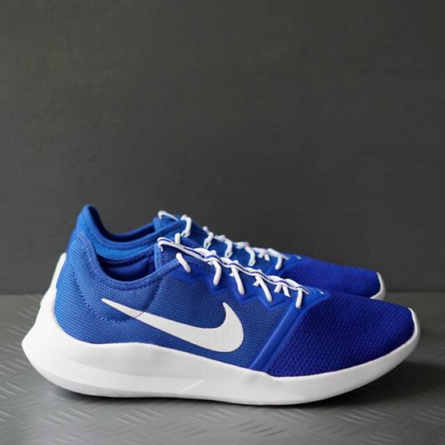 Nike viale best sale tech racer