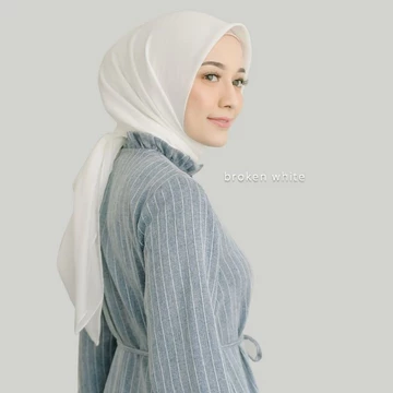 Femme Outfit Alicia Shawl Square (Hijab Segi Empat)