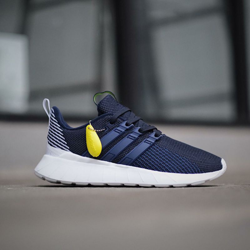 Adidas questar cheap flow navy