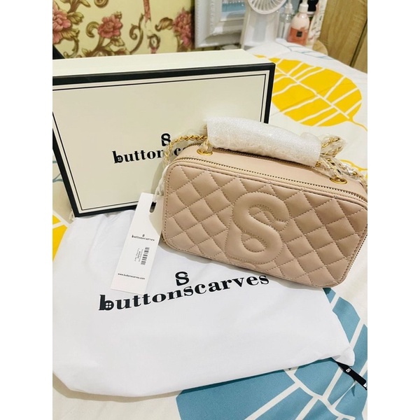 Yura Bag Buttonscarves in White Sand