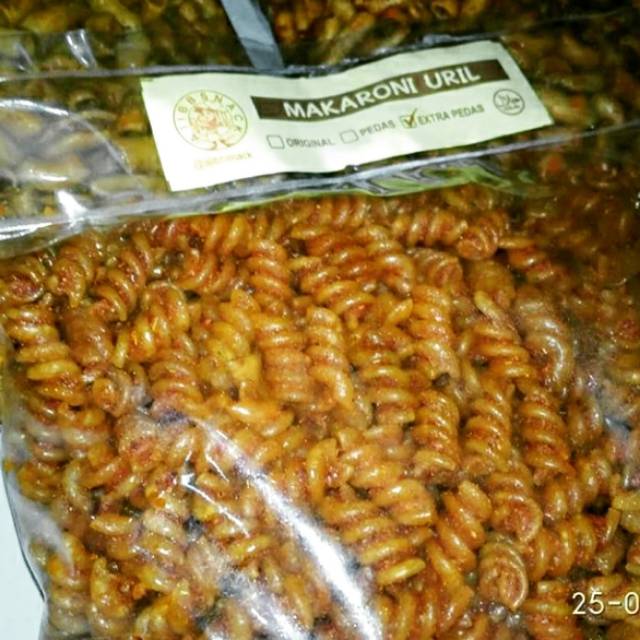 Jual Makaroni Kriwil Uril Spiral 500 Gram Enak Pedas Gurih Daun Jeruk