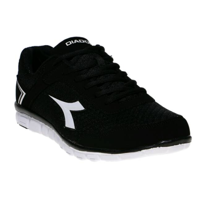 Sepatu running diadora on sale basilio