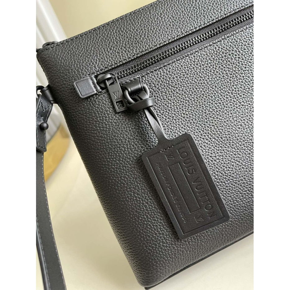 Louis Vuitton - Aerogram iPad Pouch