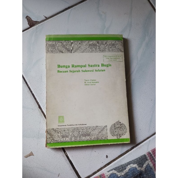 Jual Bunga Rampai Sastra Bugis Bacaan Sejarah Sulawesi Selatan Tamin Chairin Shopee Indonesia