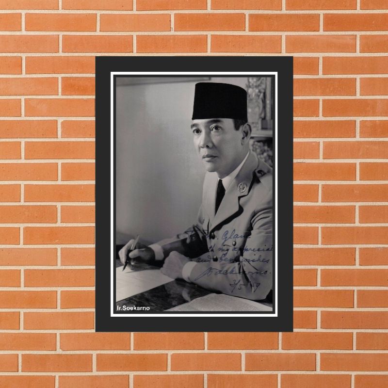 Jual Hiasan Dinding Frame Bingkai Poster Soekarno A4 P33 Shopee Indonesia 1616