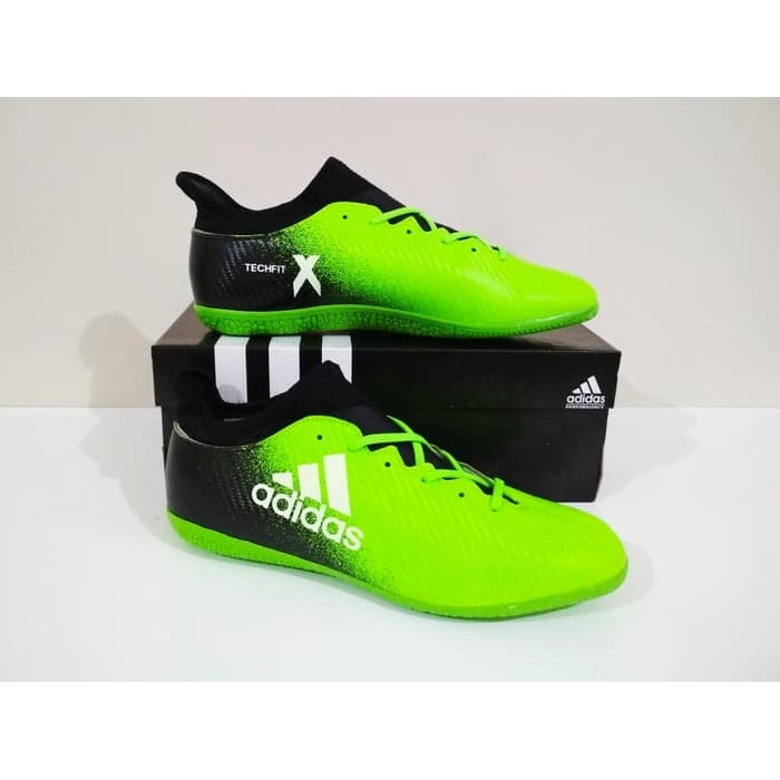 Adidas 2025 techfit futsal