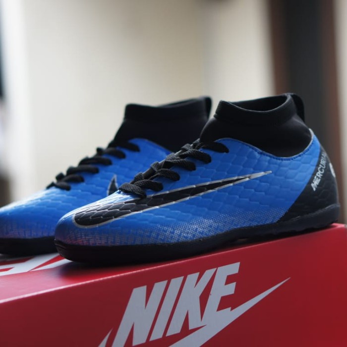 SEPATU FUTSAL NIKE HYPERVENOM UNTUK ANAK ANAK Hitam 34