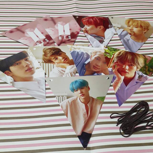 Jual BTS Garland / Bunting Flag BTS Love Your Self | Shopee Indonesia