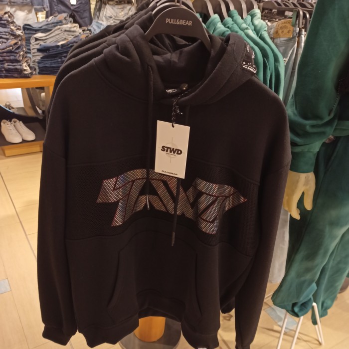 Harga hoodie 2025 pull and bear