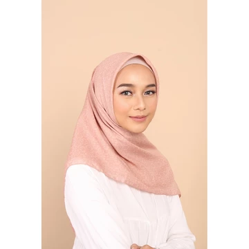 Diario X Nagita Slavina Ultrafine Winter Plain Scarf Kerudung Segi Empat