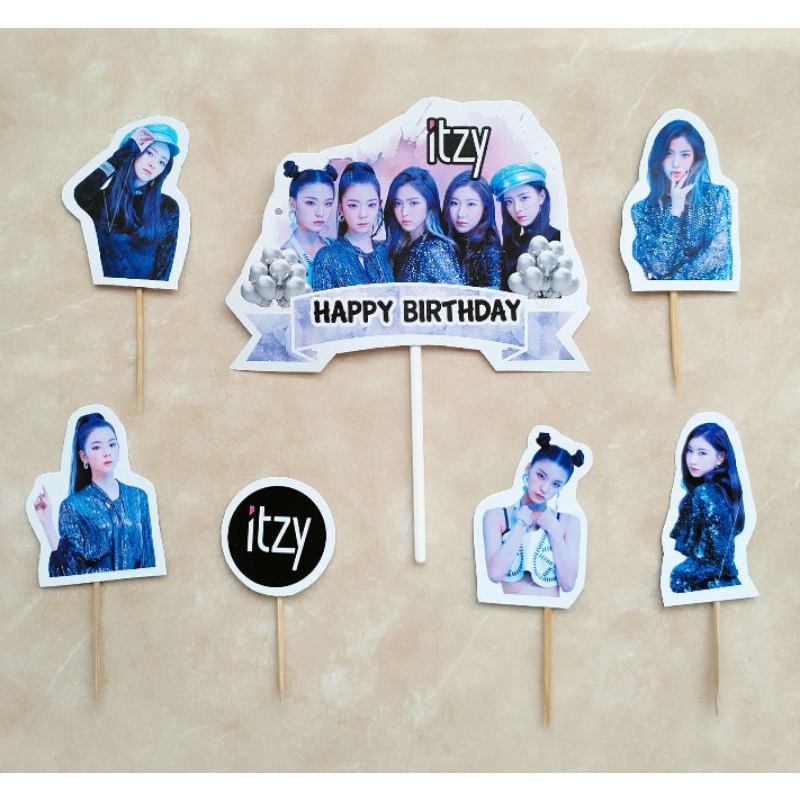 Jual isi 7 hiasan kue ulang tahun cake topper karakter itzy | Shopee ...