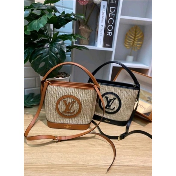 Jual LV BAHAN ROTAN 27*20 SEMPREM KELENGKAPAN FREE BOX PRICE 330RB