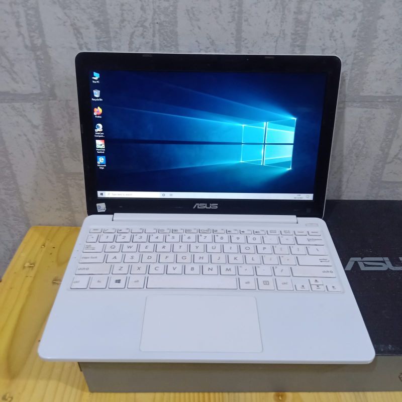 Jual Notebook Asus E203MAH, Celeron-N4000 Ram 2 Hdd 500gb, white ...