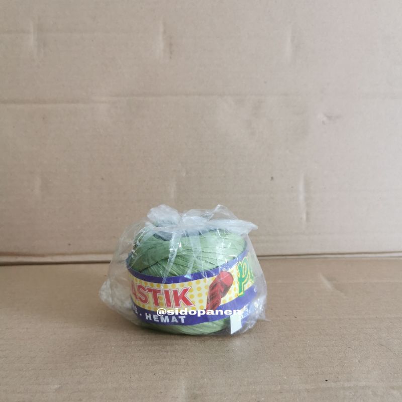 Jual TALI RAFIA PLASTIK / TALI RUMPUT JEPANG MEREK PLUIT WARNA HIJAU ...