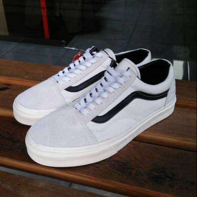 Vans white old skool best sale black stripe