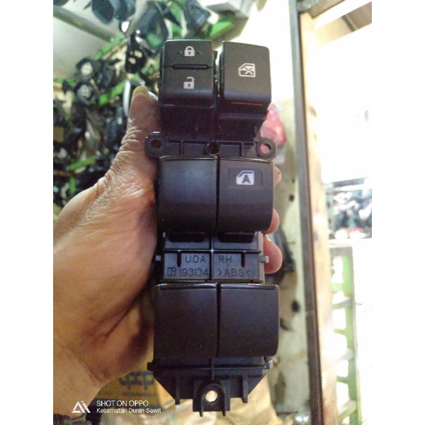 Jual swhit/saklar Toyota Inova ribon bagian kanan pusat | Shopee Indonesia