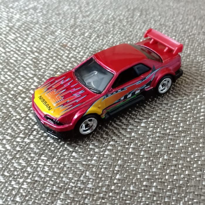 Jual Hotwheels Super Street Nissan Skyline R32 Red BNR32 | Shopee