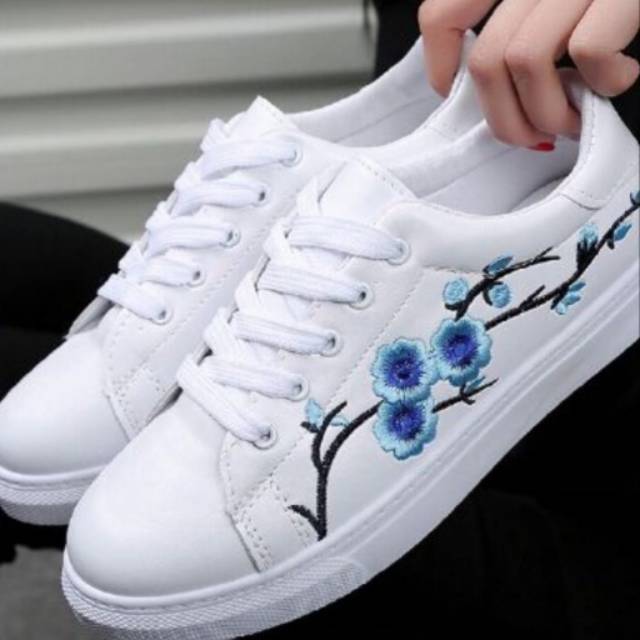Merusa Blue Floral Leather Platform Sneaker