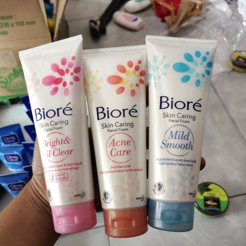 Jual Biore Skin Caring Facial Foam 100g Shopee Indonesia