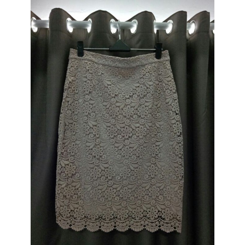 Jual Rok-Uniqlo | Shopee Indonesia