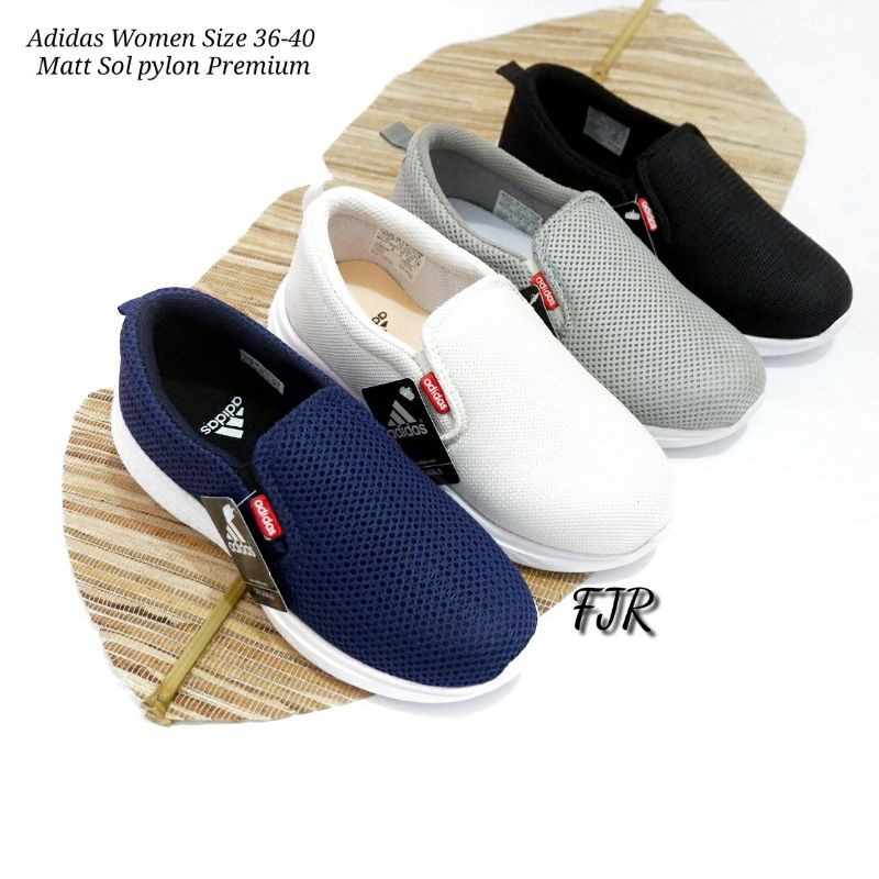 Adidas slip on wanita sales original