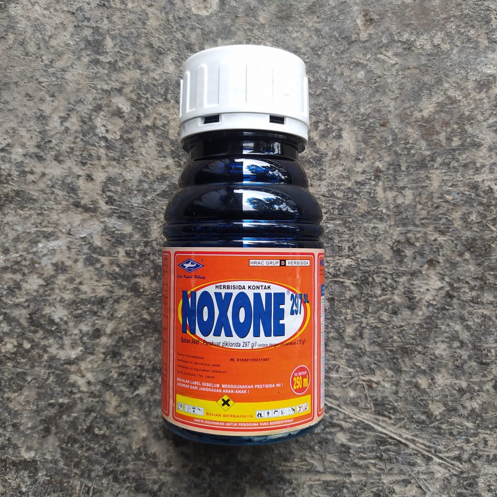 Jual Herbisida NOXONE 297 SL Pembasmi Rumput Pekarangan Original 250ml ...