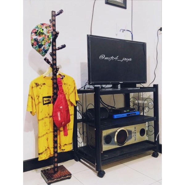 Jual stand hanger kayu berdiri motif batik || gantungan topi-tas-jaket ...