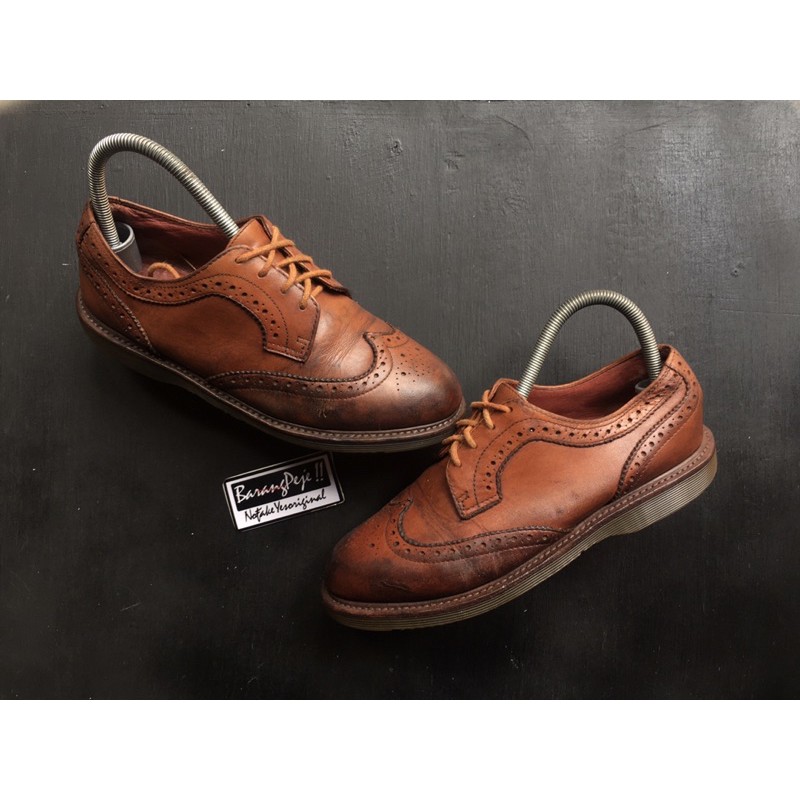 Dr martens 2024 wingtip brown