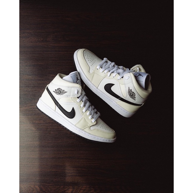 Jual Nike Air Jordan 1 Mid Coconut Milk Shopee Indonesia