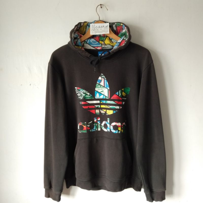 Adidas label hot sale sweat hoodie