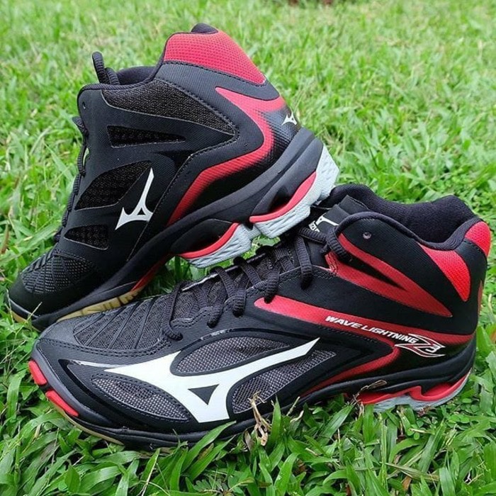 Jual Hot SEPATU VOLLY MIZUNO WAVE LIGHTNING Z3 MID BLACK WHITE