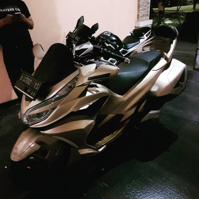 Jual Modifikasi PCX NEW | Model GOLDWING (gold) version | Shopee Indonesia