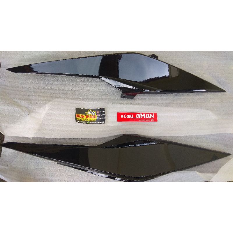 Jual COVER BODY BELAKANG KIRI KANAN HONDA SONIC 150 HITAM GLOSY 100