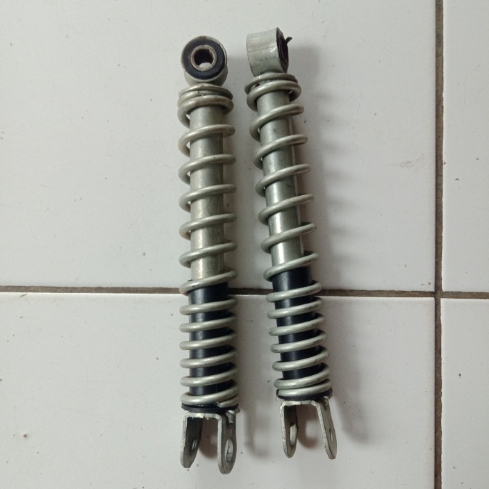 Jual SHOK SHOCK DEPAN SHOCKBREAKER DEPAN C70 C700 C800 SUPERCUP ASTREA