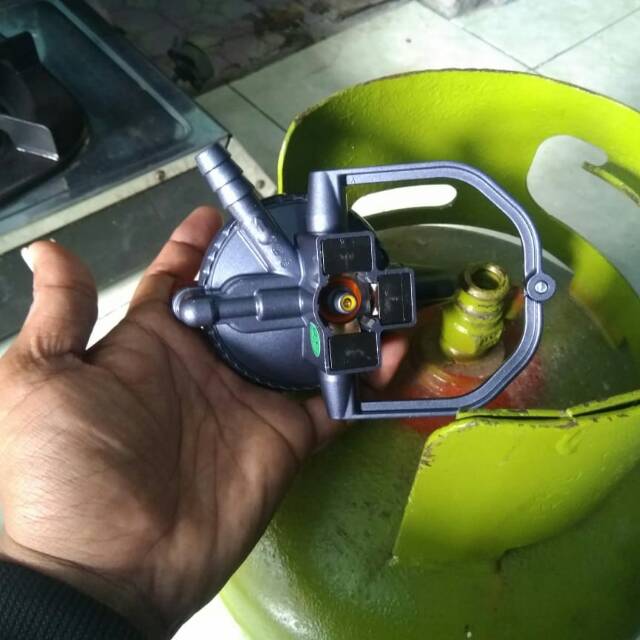 Jual Regulator Gas lpg pertamina threelock safety Automatic dan selang