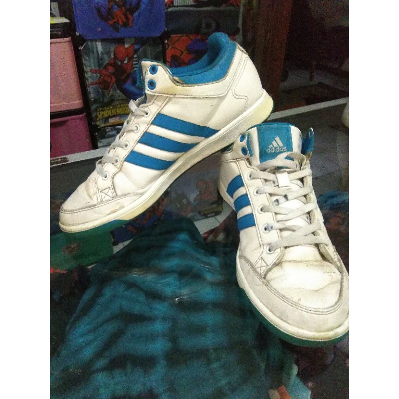 Sepatu adidas cheap original bekas