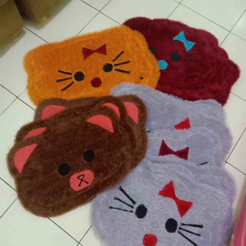 Jual Keset Kaki karakter hello kity bulu rasfur | Shopee Indonesia
