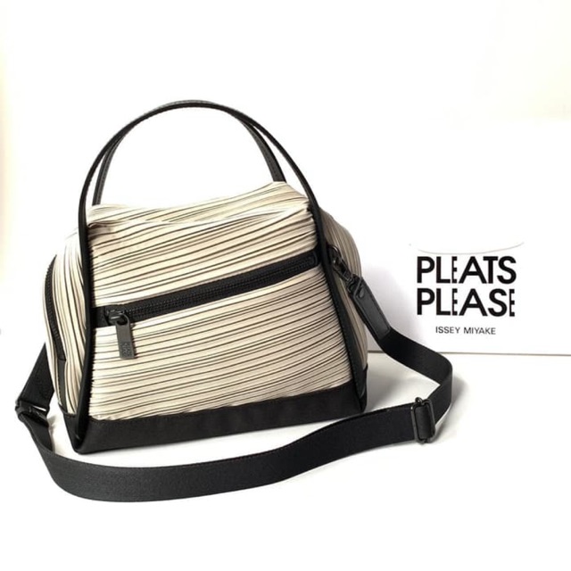 Issey miyake pleats hot sale please bag