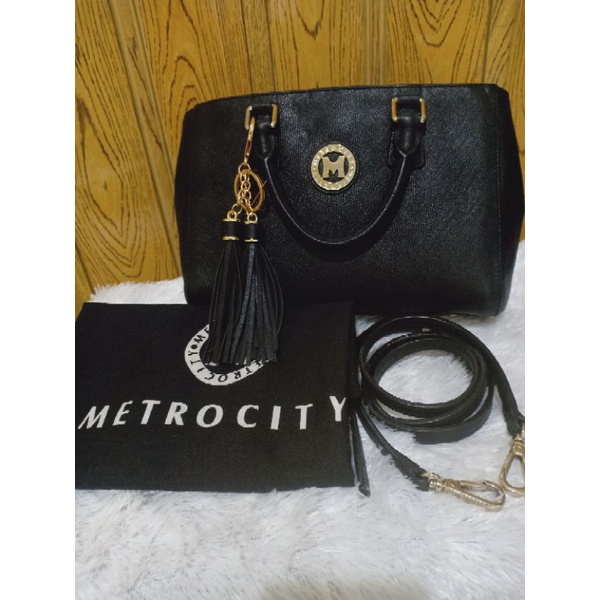 Tas metro city sling bag