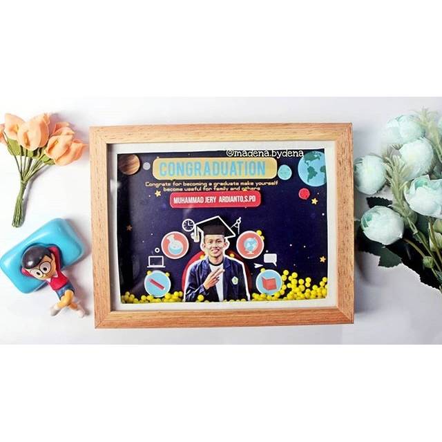 Jual Scrapframe / scrapbook / figura /kado wisuda Shopee Indonesia
